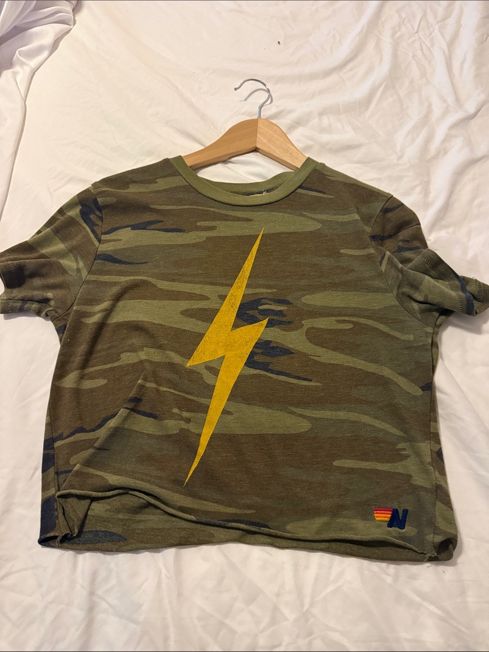 Aviator Nation women Camo Lightning Bolt cropped T-Shirt size M